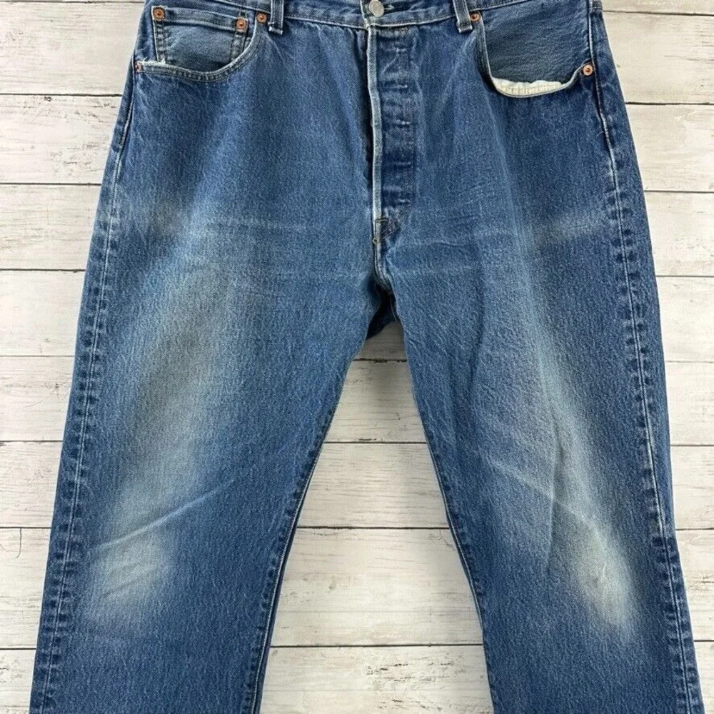 Levis 501 Denim Mens Jeans 38x34 blue Straight fit‎ button fly (Measures 35X30)